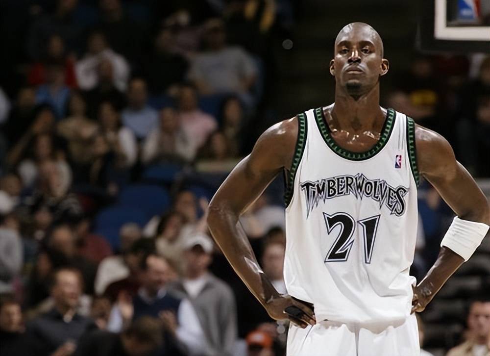 重金挖角！曝申花欲签国安全能中场，顶替即将离队的阿玛杜（曝申花有意引进国安全能中场，填补阿玛杜离队空缺）