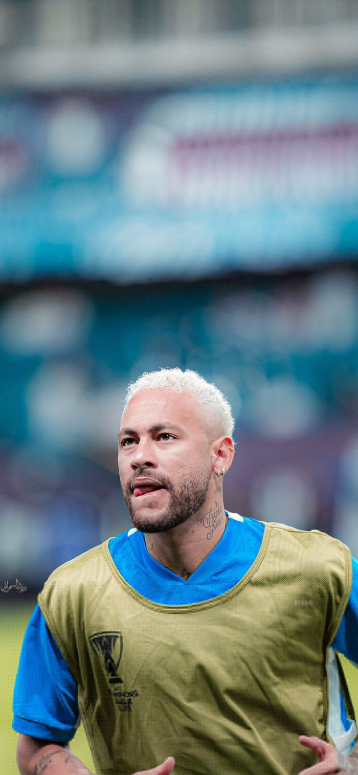 天空：狼堡计划冬窗签下菲尔克鲁格以及小蜜蜂中卫阿耶（天空体育：沃尔夫斯堡计划冬窗引进菲尔克鲁格与布伦特福德中卫阿耶）