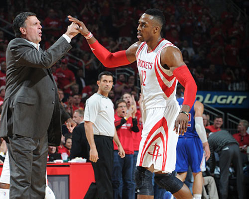 铁人引进迪力穆拉提!申花续约吴曦，超级杯国安海港决战南京奥体（迪力穆拉提加盟铁人，申花续约吴曦；超级杯国安对决海港于南京奥体）