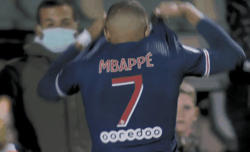 意媒：巴洛特利正随业余队训练，意丙联赛或成为现实选择（意媒：巴洛特利随业余队备训，或将转战意丙联赛）