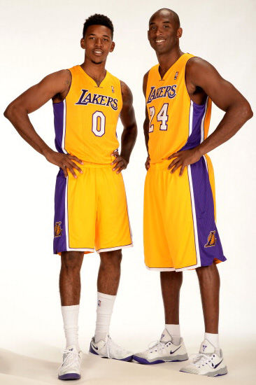 热议徐正源离任：“功勋主教练”称号很业余，又一次韩流褪去（徐正源离任引热议：“功勋主帅”称谓遭质疑，韩流再度退潮）