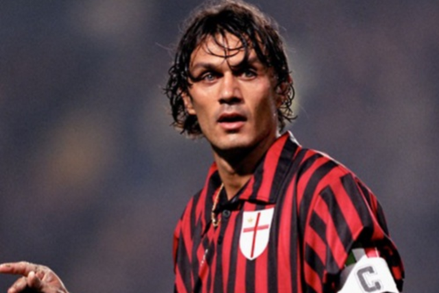 174次扑救，库尔图瓦是2025年五大联赛扑救次数最多的门将（库尔图瓦以174次扑救领跑2025五大联赛门将扑救榜）