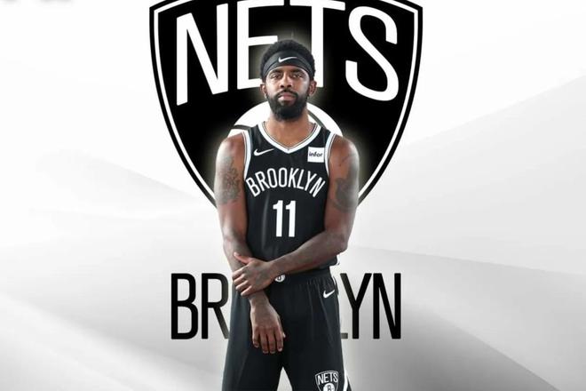 记者：目前米兰球队与弗拉霍维奇的经纪人就转会一事仍在谈判当中，球队计划明年免签球员（记者：米兰正与弗拉霍维奇经纪人洽谈转会，计划明年免签引进）