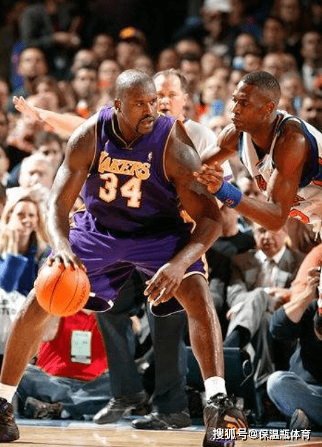 近3场贡献2球2助，米兰租将英超火力全开，买断价2600万引关注（近3战2球2助！米兰租将英超爆发，2600万买断条款引热议）