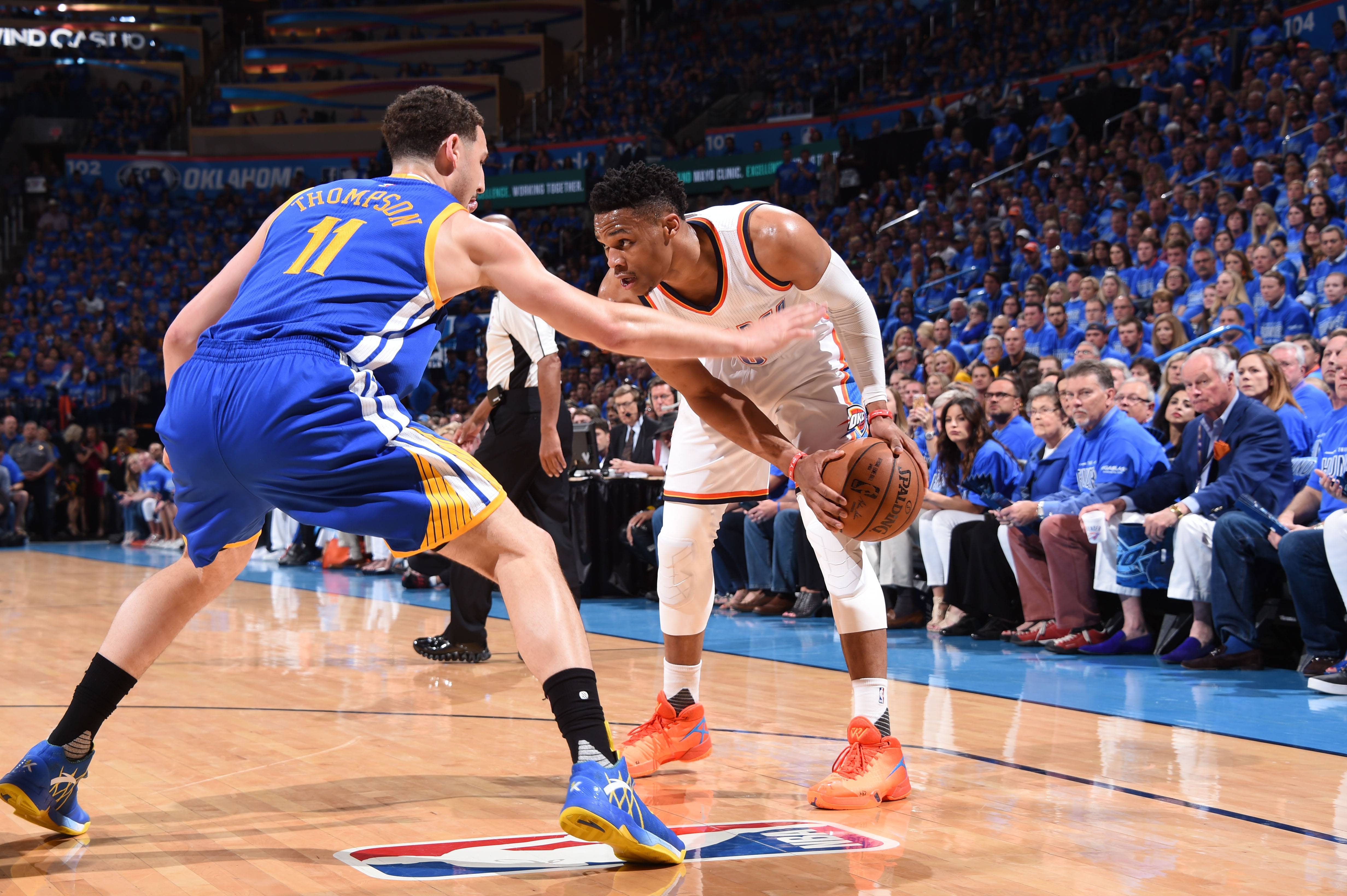 NBA焦点战：勇士主场逆转掘金,（NBA重磅对决：勇士主场上演逆转击败掘金）