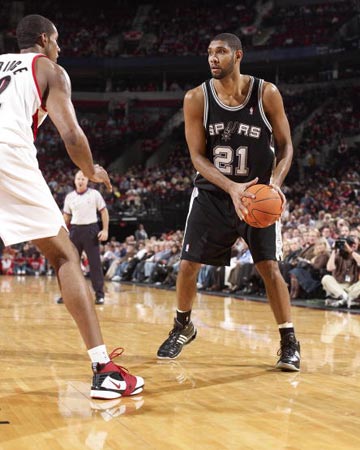 卡洛斯：当世界杯冠军是无与伦比的；希望安帅带领巴西进决赛（卡洛斯称世界杯封王无与伦比，盼安切洛蒂率巴西挺进决赛）