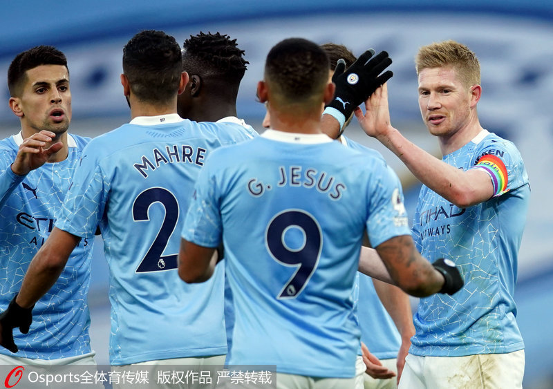 重磅！皇马遭遇重创！阿诺德伤缺两月将错过15场比赛，欧冠生死战告急（突发：皇马重大打击！阿诺德伤停两个月恐缺席15场，欧冠生死战拉响警报）