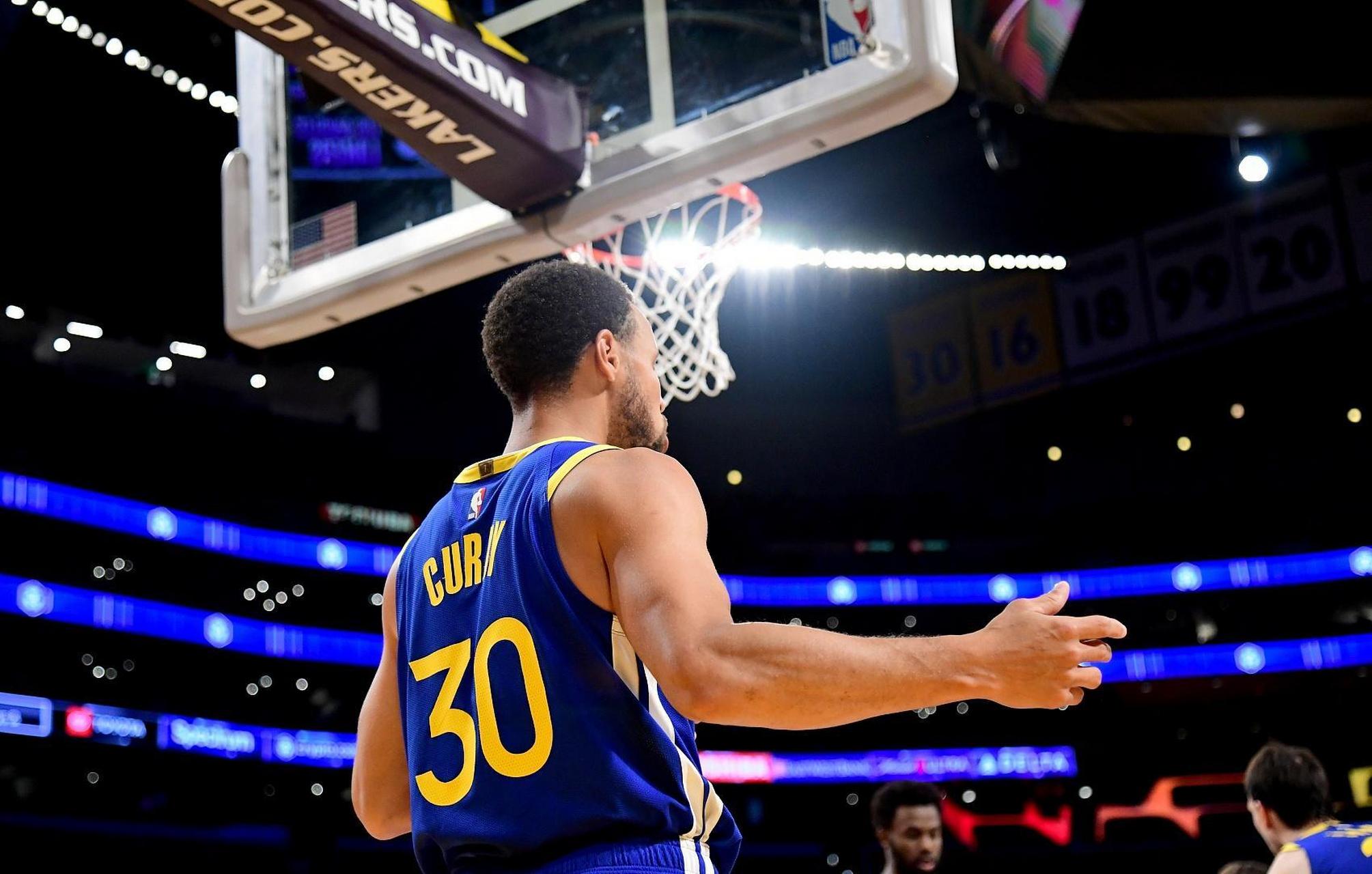 世界杯抽签倒计时！意大利晋级将入第四档，有望诞生超级死亡之组（世界杯抽签在即：意大利若晋级将被分入第四档，超级死亡之组或现身）